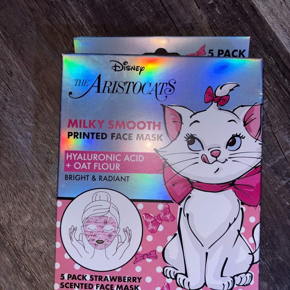 Disney Aristocats Pink and White Face Mask Set